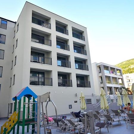 Brand New ! Seaside Apt With Poolview & Parking Budva Bagian luar foto