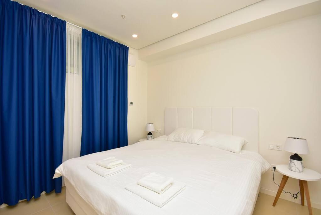 Brand New ! Seaside Apt With Poolview & Parking Budva Bagian luar foto
