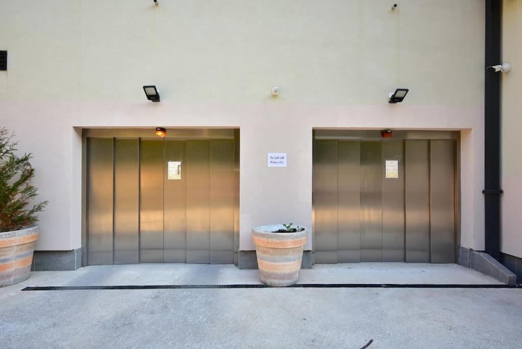 Brand New ! Seaside Apt With Poolview & Parking Budva Bagian luar foto